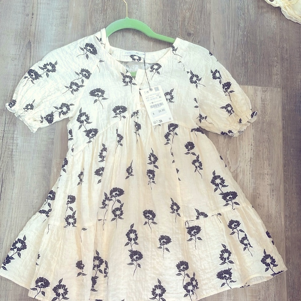 Zara cute never worn dress!